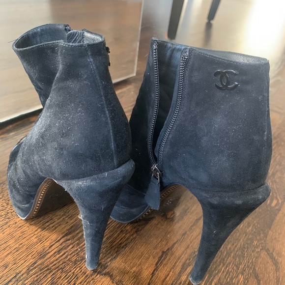 Black Chanel booties size 38 - Picture 3 of 6